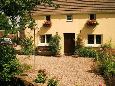 Cottage For Sale In Llandybie South Wales