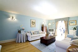Gloucestershire Barn Conversion With Paddock