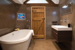 Barn Conversion Within Commuting Distance of Birmingham