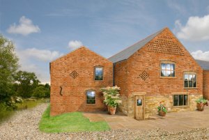 Barn For Sale Aston Somerville