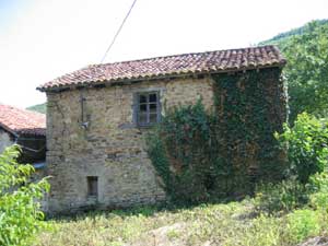Unconverted Barn St. C�r� France
