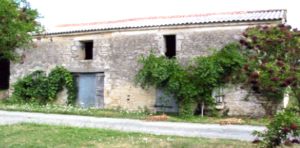 Unconverted barn in Aigrefeuille,  France