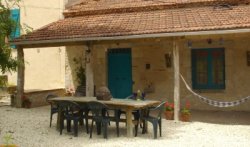 Stone farmhouse with barn for conversion and stone cottage in the Lot et Garonne, France