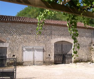 House and barn  in Prayssac, Lot, France