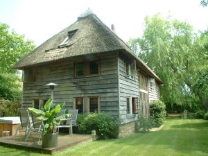 Thatched barn conversion, Pluckley, Kent