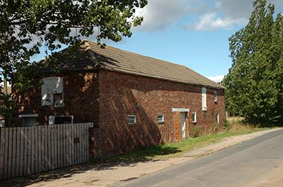 Unconverted barn in Roos, near Hedon