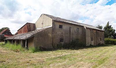 Unconverted farm buildings in North Kent
