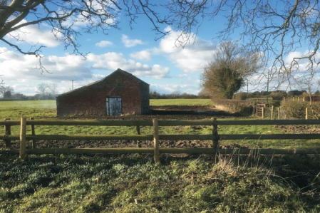 Unconverted barn with land near Skegness, Lincolnshire