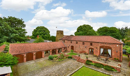 Converted barn in North Kelsey