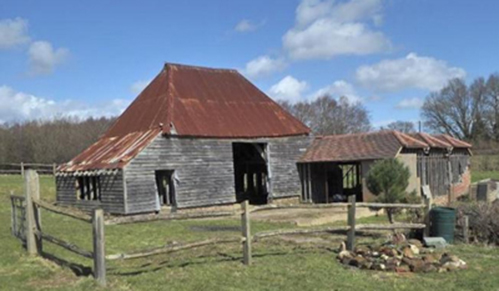 Partly renovated barn in Fletching Common, near Newick, East Sussex
