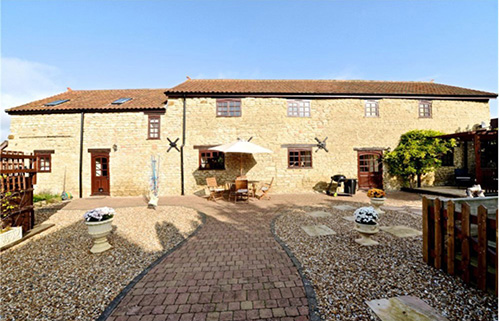 Grade II listed barn conversion with separate annexe in Rushden, Northants