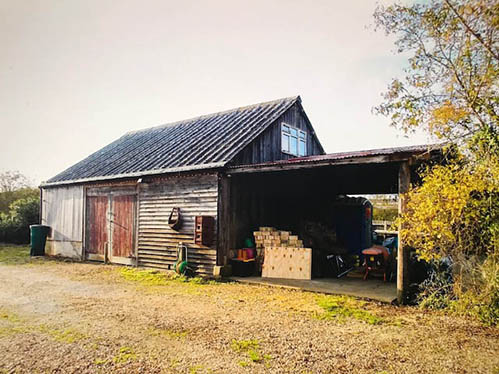 Unconverted barn in Cottenham