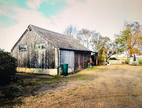 Barn with permission for conversion in Cottenham, near Cambridge