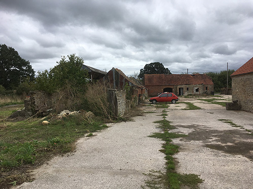 Unconverted barn with planning permission in Templecombe, Somerset