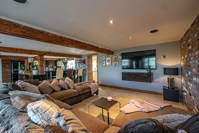 Six bedroom barn conversion in Sproatley, near Hull, East Riding of Yorkshire