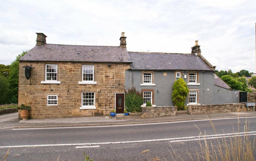 Converted pub with barn Matlock, Derbyshire