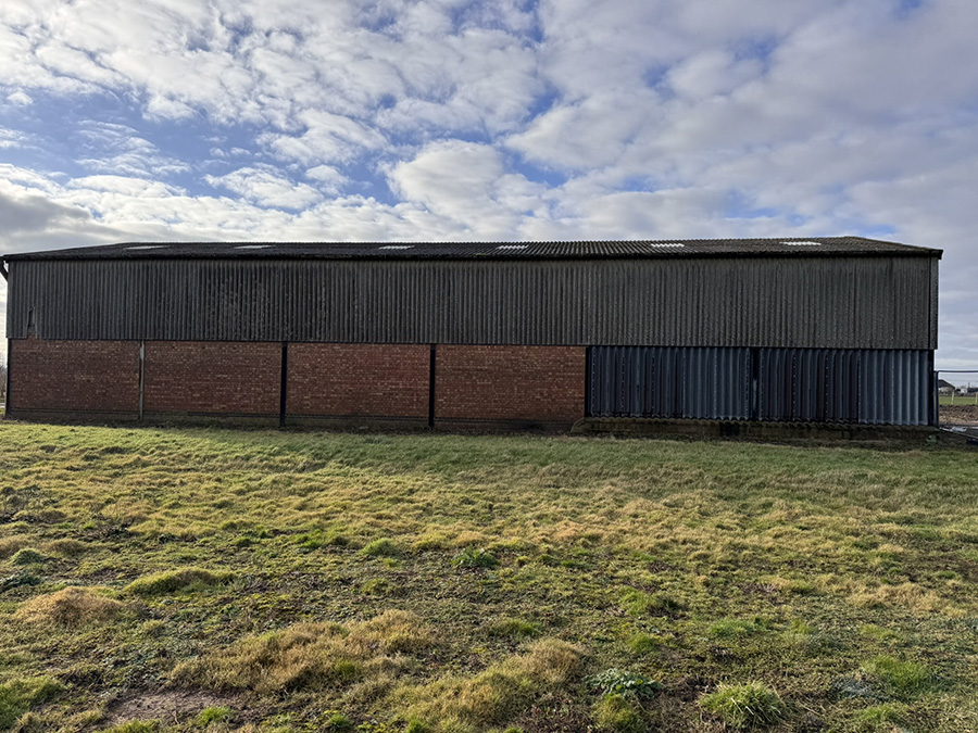 Barn conversion opportunity with land near Spalding, Lincolnshire 