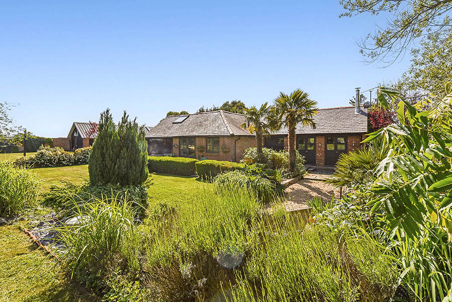 Three bedroom barn conversion with large annexe in West Sussex