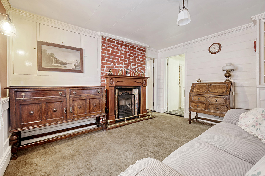 Property for sale in Upminster