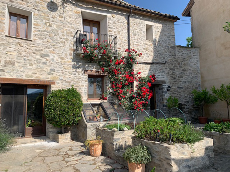 Stone built seven bedroom guesthouse for sale in the Pyrenees with potential for further development