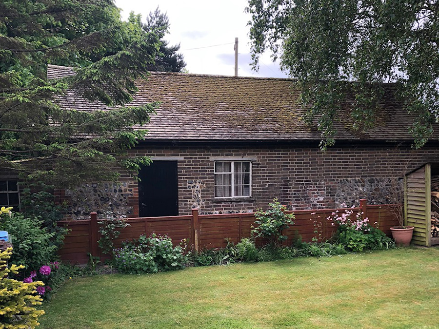 Unconverted barn near Bognor Regis, West Sussex