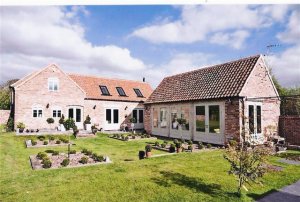 Converted stables for sale in Newark, near Flawborough