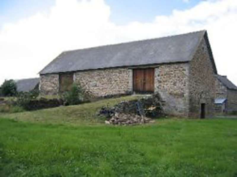 Unconverted barn with full planning permission for conversion in the Auvergne region of France