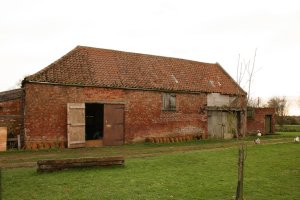 Unconverted barns with land near Boston, Lincolnshire